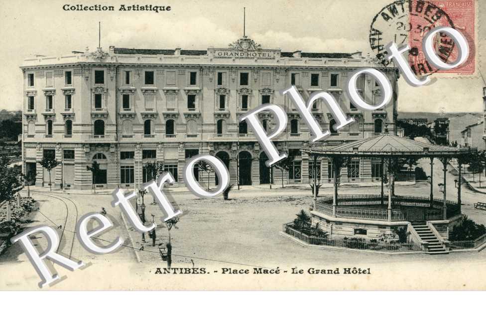 Place Mace, le Grand Hotel