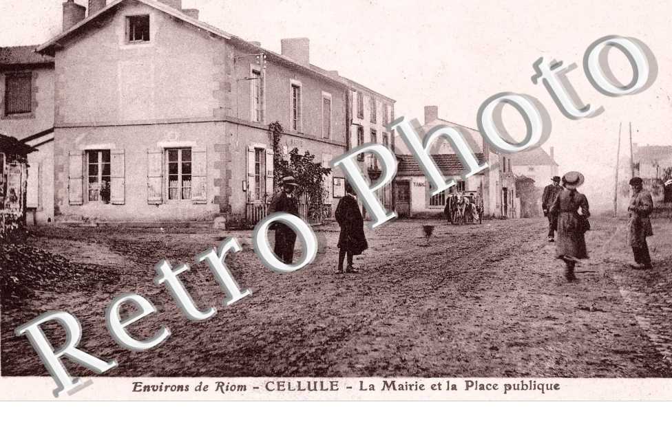 la mairie et la place publique