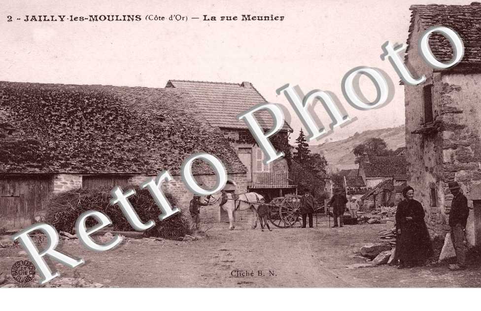 LA RUE MENIER