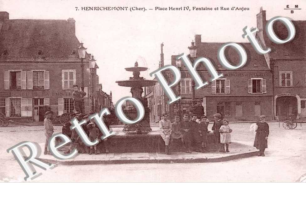 place henri IV fontaine et rue d'anjou