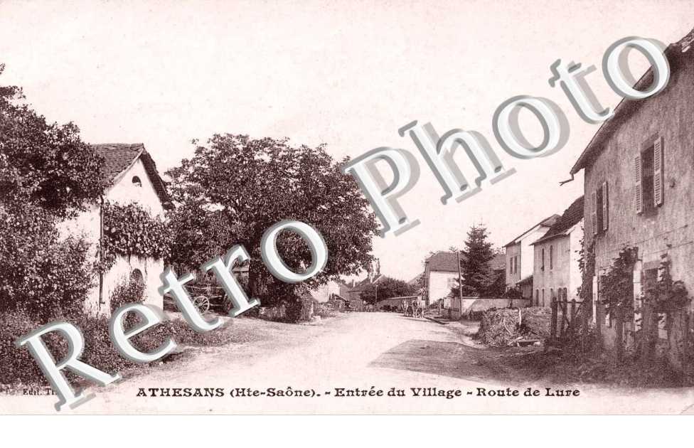 Entree du village - Route de Lure