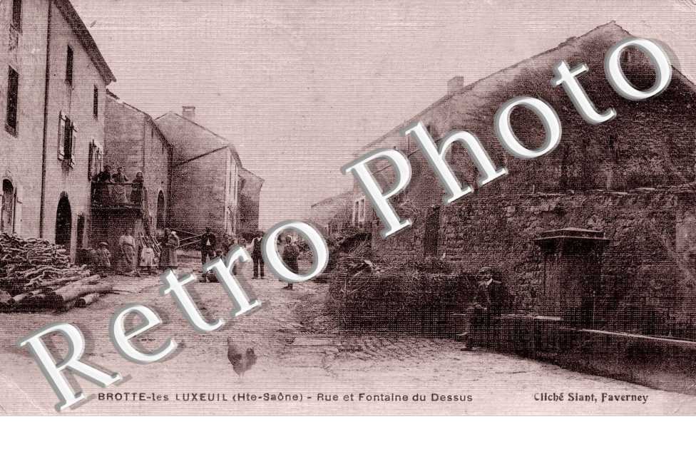 rue et fontaine du dessus