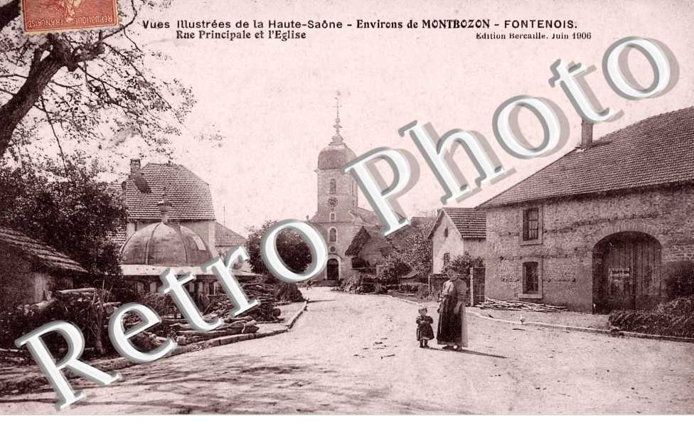 rue principale et l'eglise