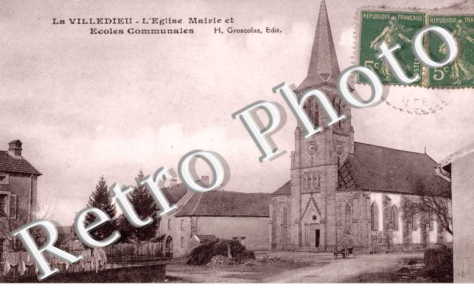 Mairie - eglise - ecoles communales