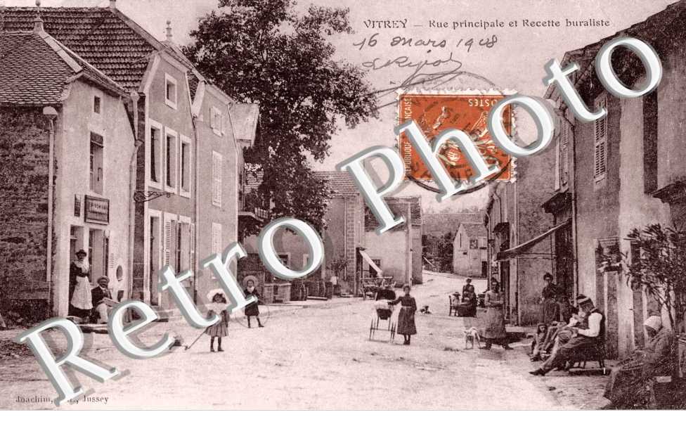 Rue principale et recette buraliste