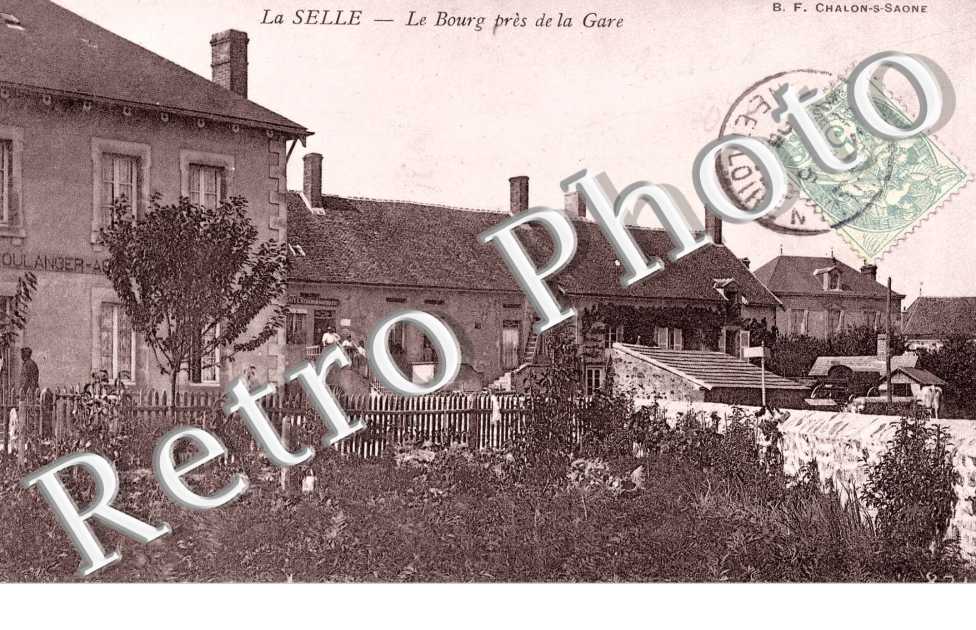 Le bourg pres de la gare