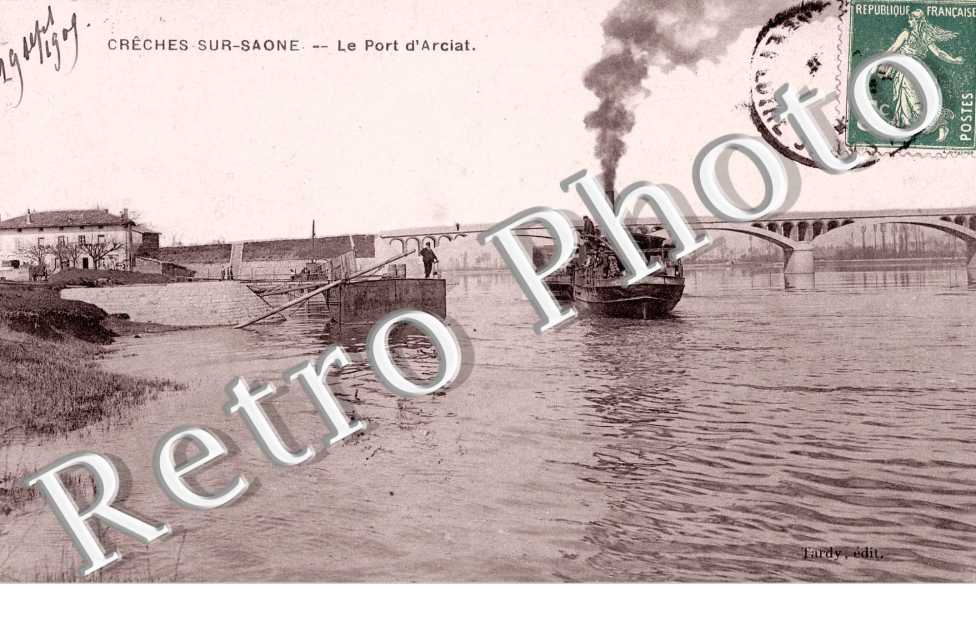 Le port d'Arciat