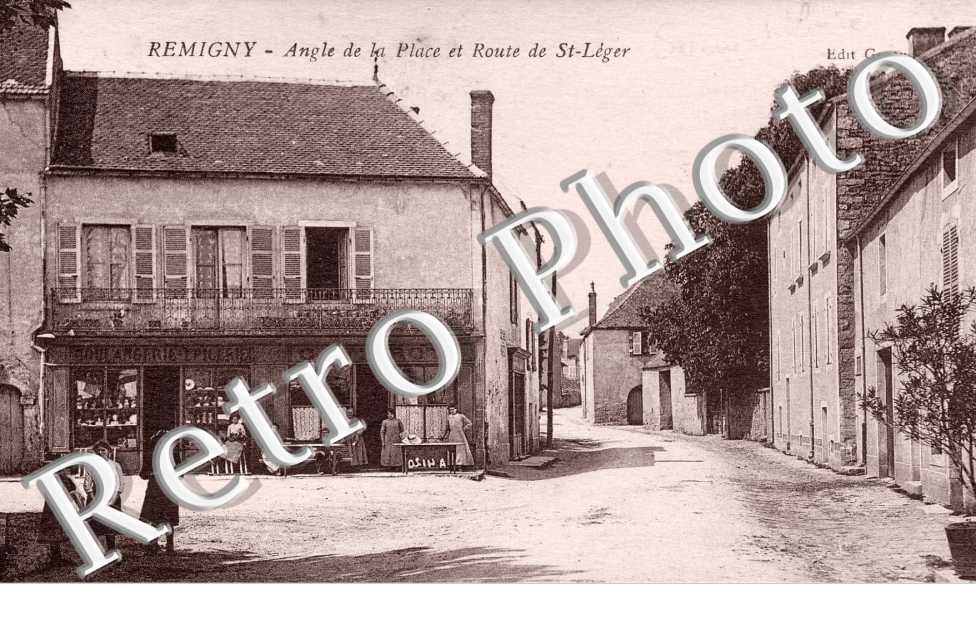 angle de la place et route de Saint-Ler
