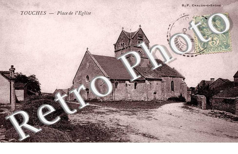 Touches place de l'eglise