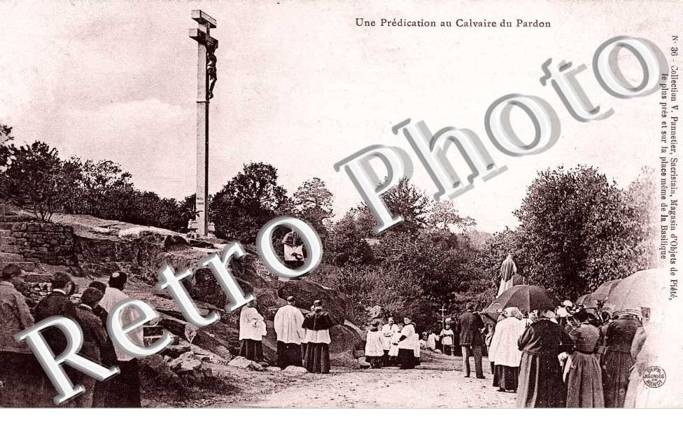Une predication au calvaire du Pardon