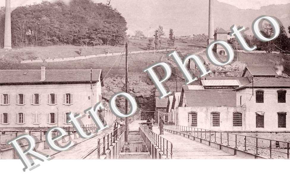 Les Usines et les deux Ponts