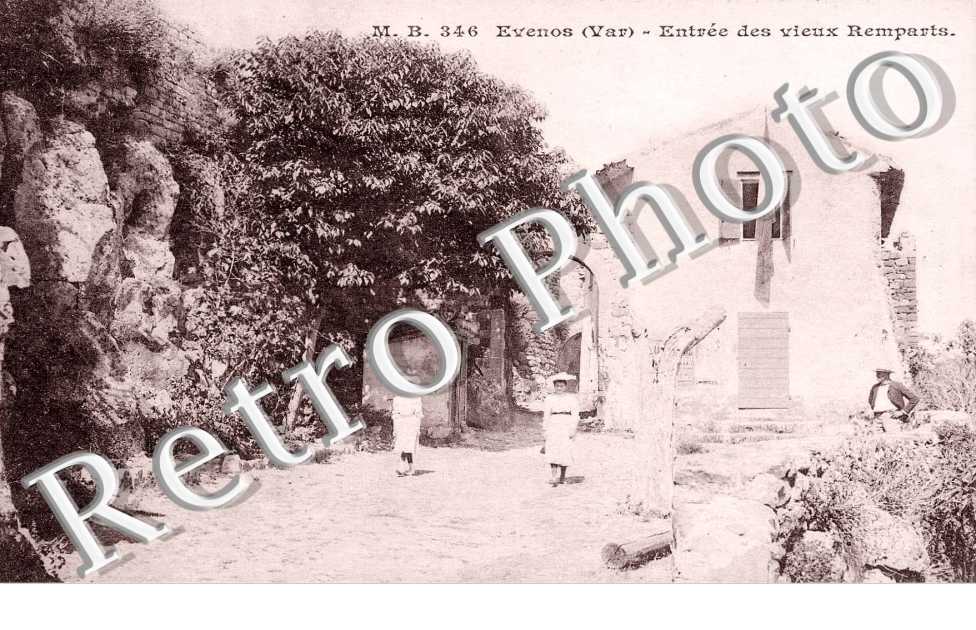 Entree des vieux remparts