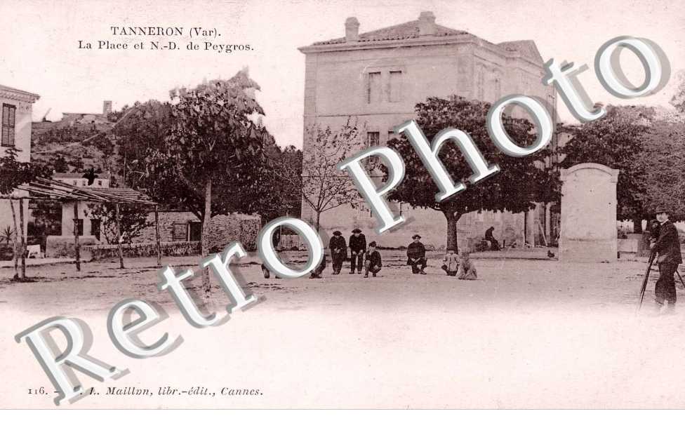 La Place et N. D. de Peygros