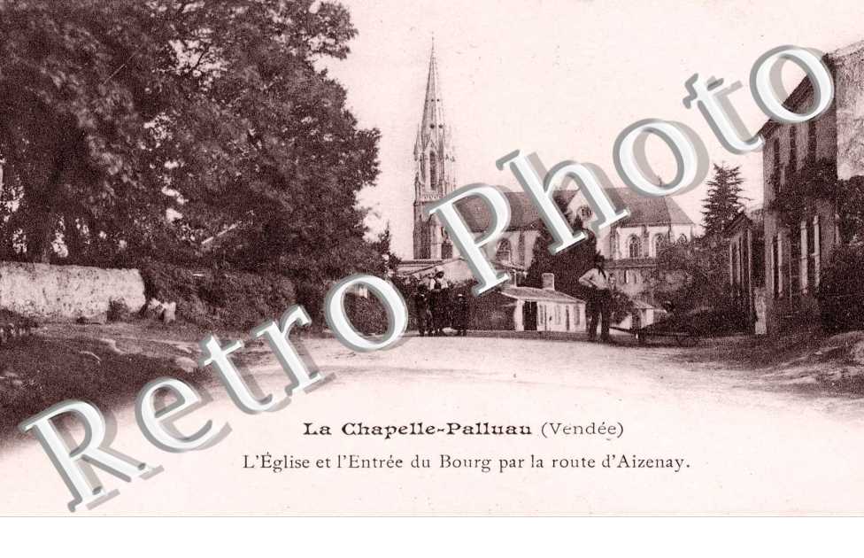 L'Eglise et l'Entree du Bourg par la route d'Aizenay