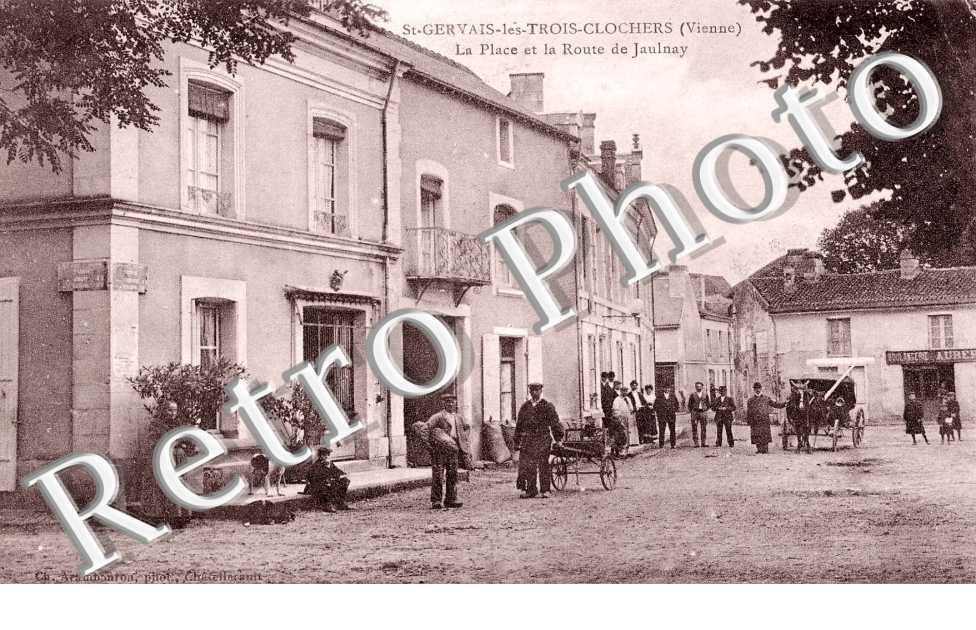 la Place et la Route de Jaulnay