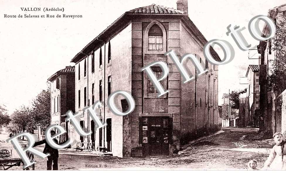 Route de Salavas et rue de Raveyron