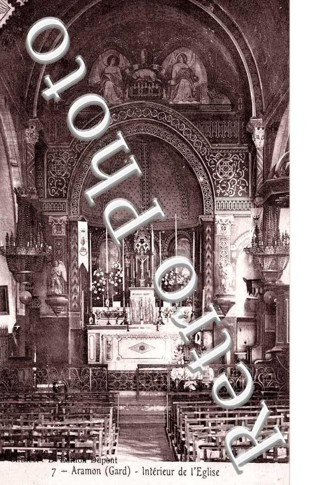 Interieur de l'eglise