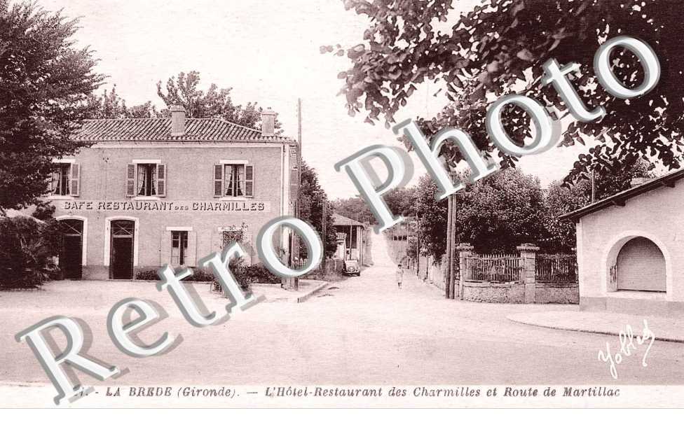 L'hotel restaurant des Charmilles et route de Martillac