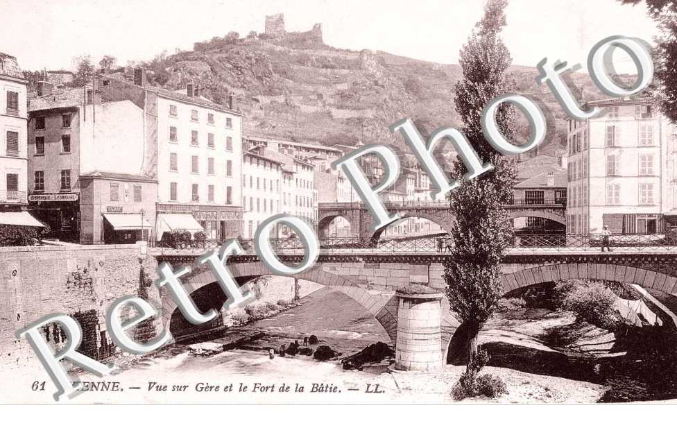 vue sur gare et fort
