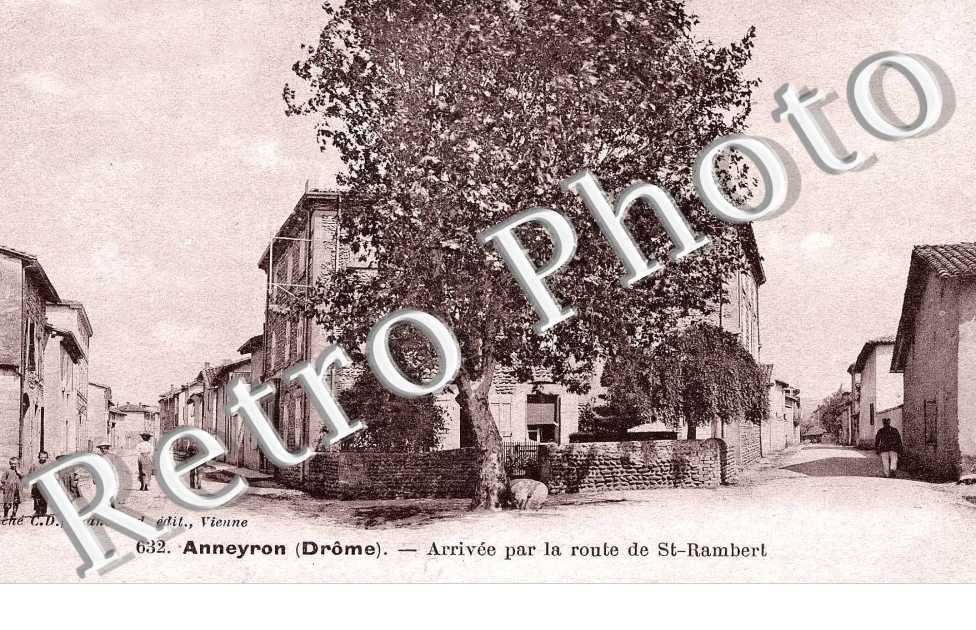 Arrivee par la route de Saint Rambert