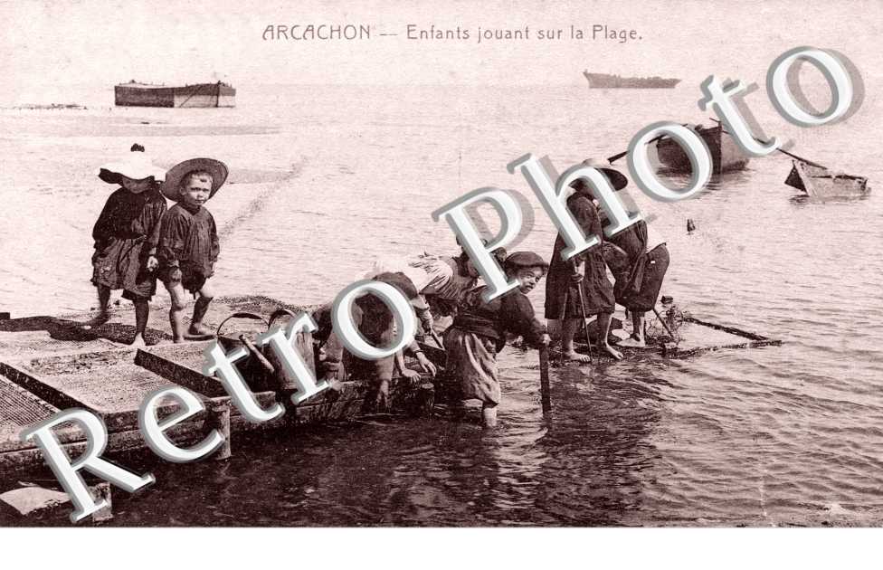Enfants jouant sue la Plage