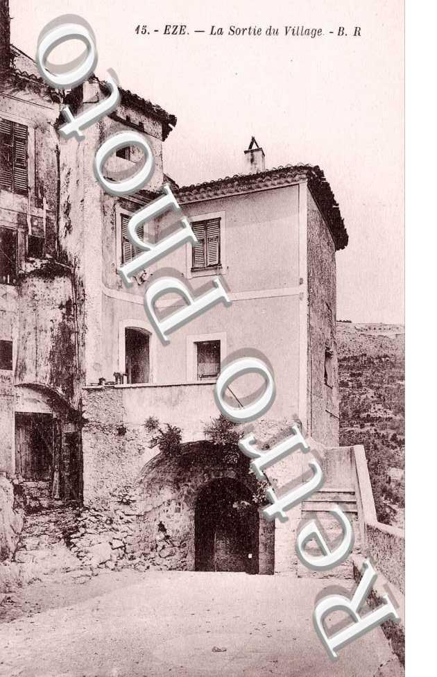 Sortie du village