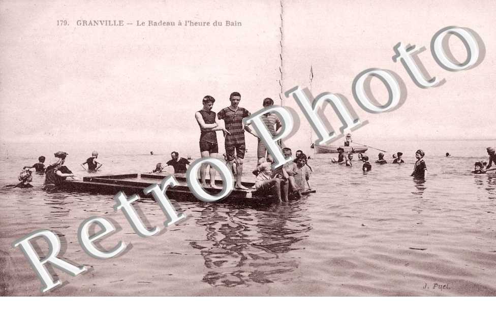 le radeau a l' heure du bain