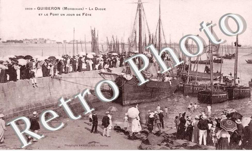 Le Port un jour de Fete