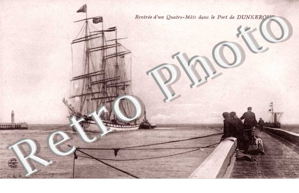 rentree d'un Qautre Mats dans le port