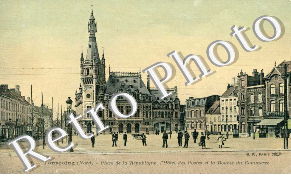 Place de la republique - hotel des postes et la bourse de commerce