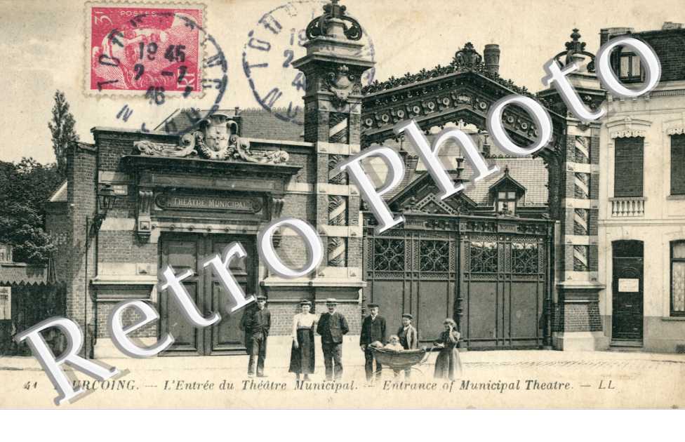entree du Theatre Municipal