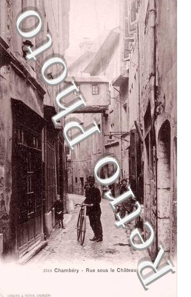 Rue sous le chateau