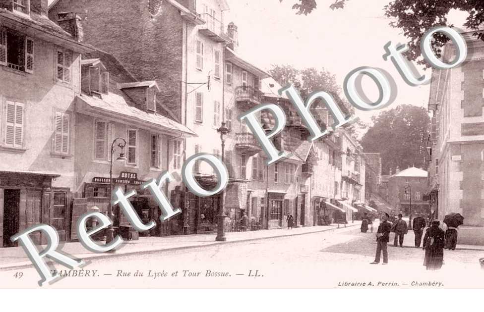 Rue du Lycee et Tour Bossue