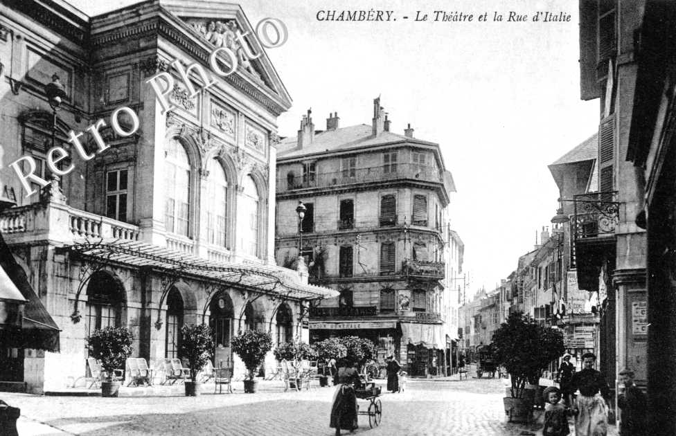 Le Theatre et la Rue d'Italie