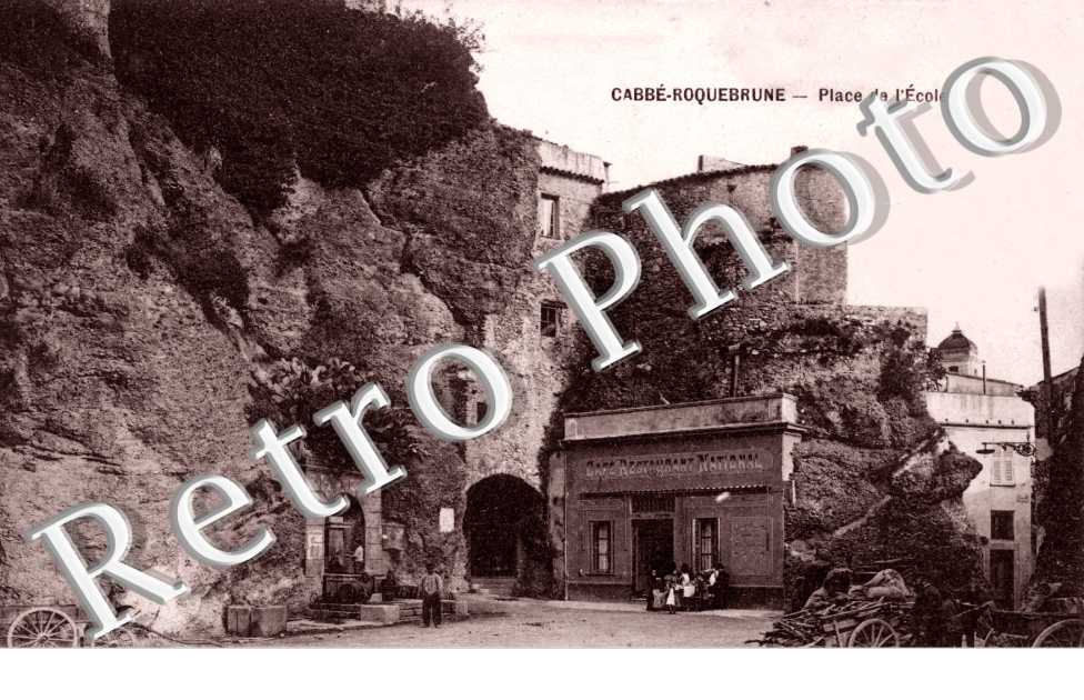 Cabbe-Roquebrune, place de l'ecole