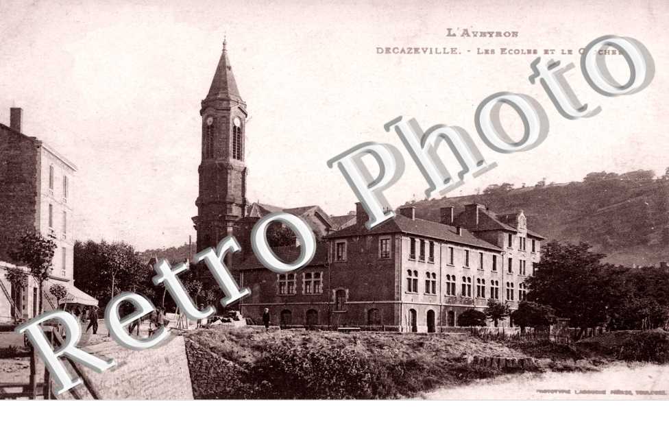 Les ecoles et le clocher