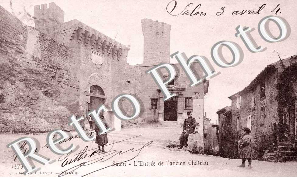 l'entree de l'ancien chateau