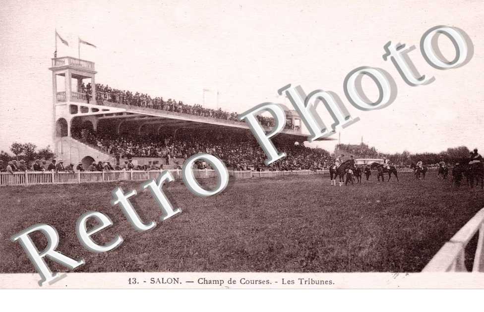 champ de courses - les tribunes