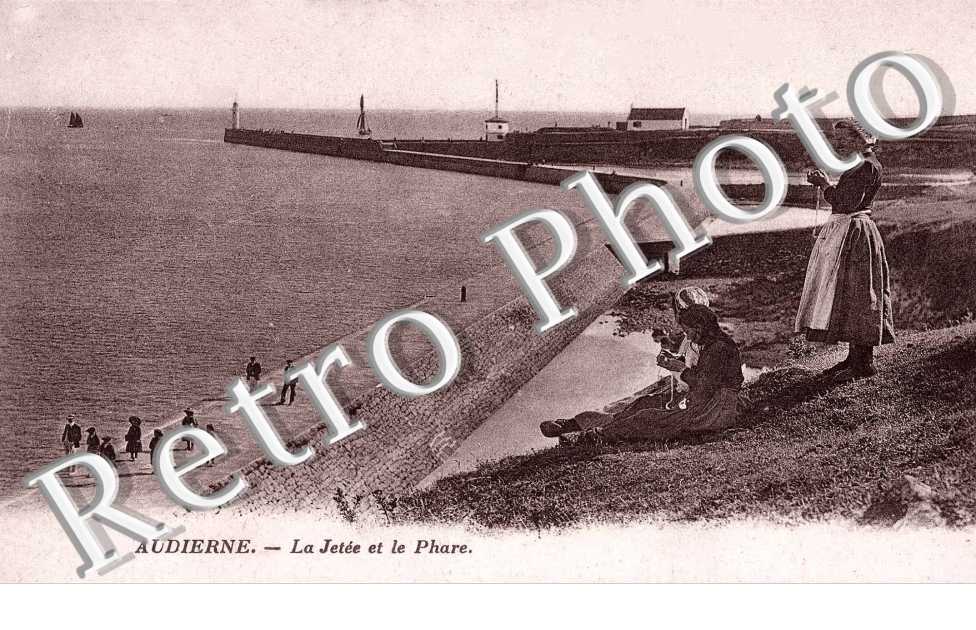 LA JETEE ET LE PHARE