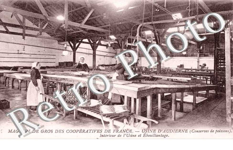 magasin de gros des coopératives intérieur de l'usine