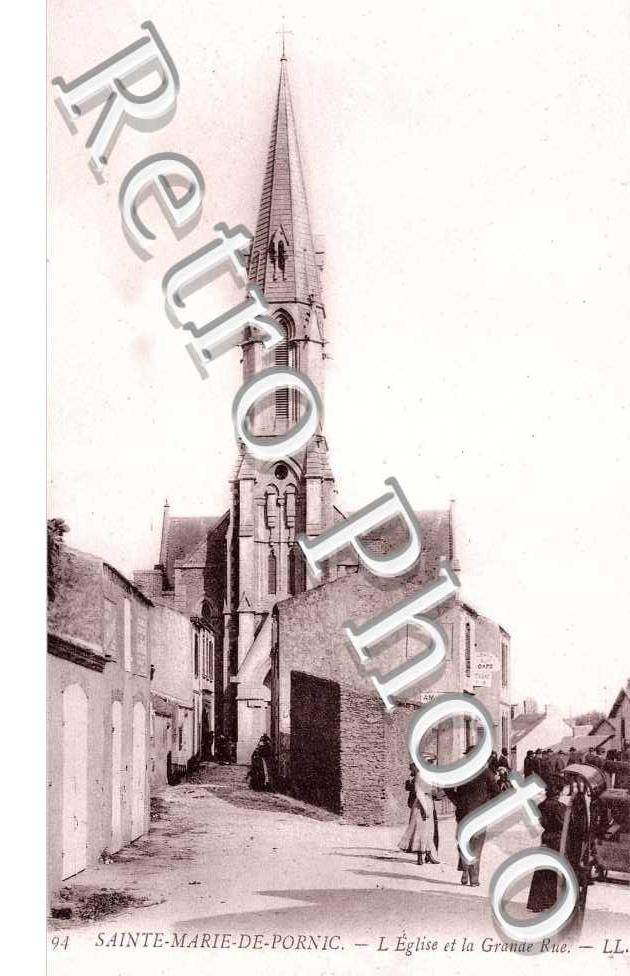 SAINTE-MARIE -  l'eglise et la Grande Rue