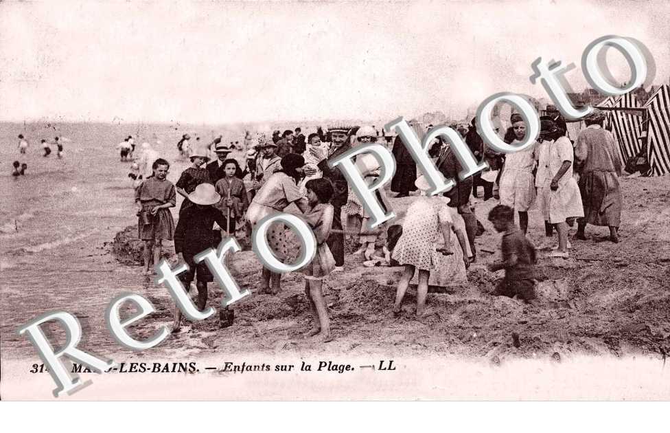 Enfants sur la plage