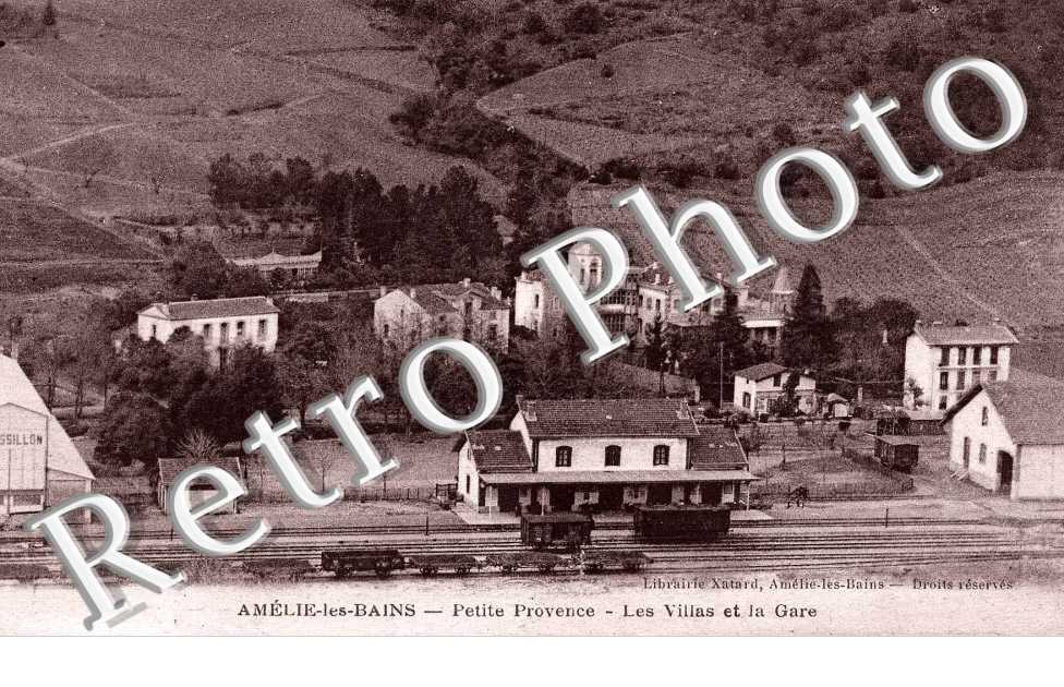 petite provence, les villas et la gare