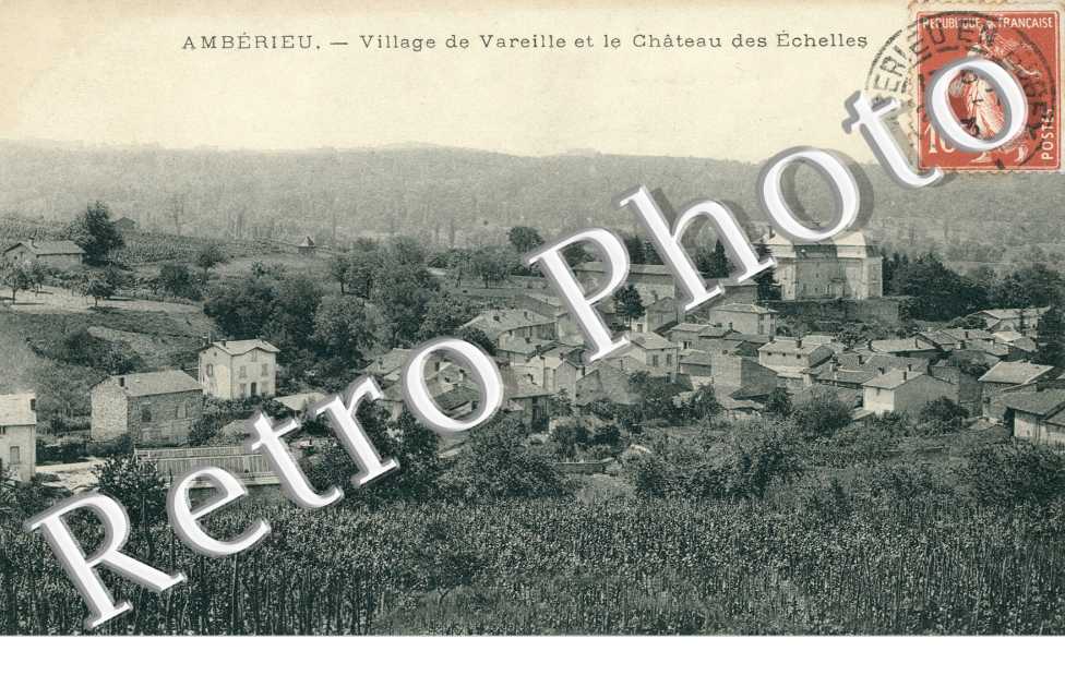 Village de Vareille et le Chateau des Echelles