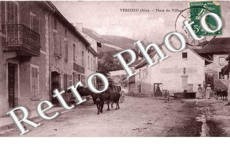 VERIZIEU  Place du village