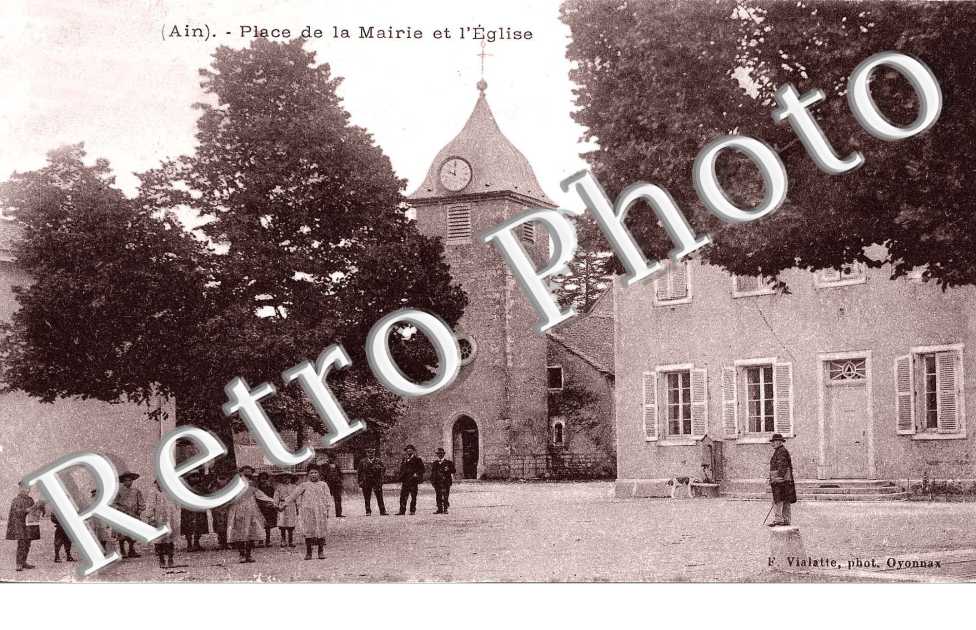 Place de la mairire et eglise