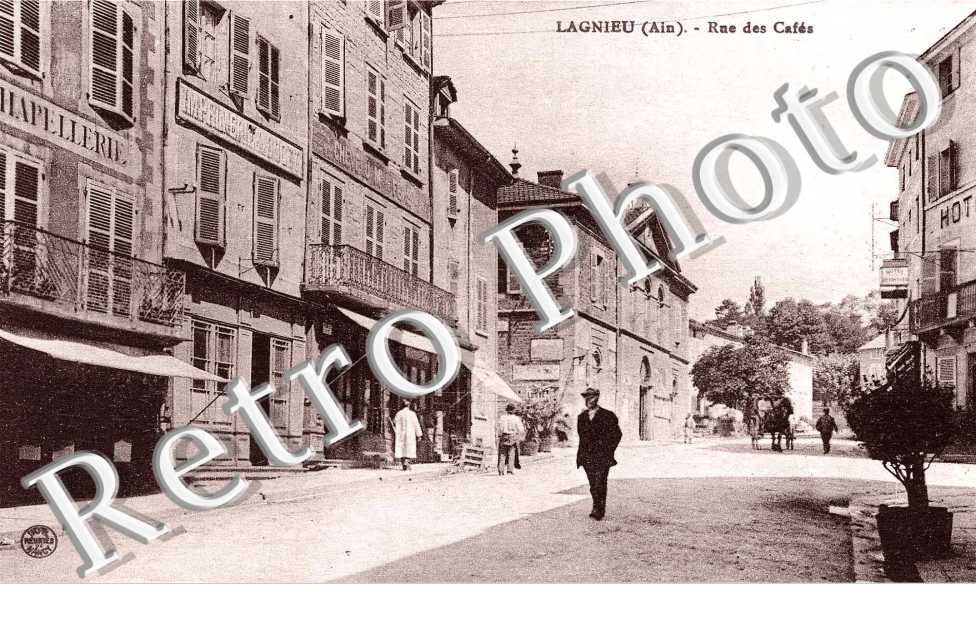 Rue des Cafes