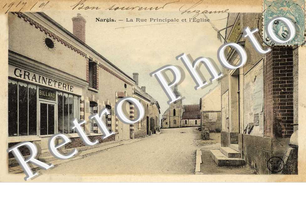 la rue principale et l'eglise