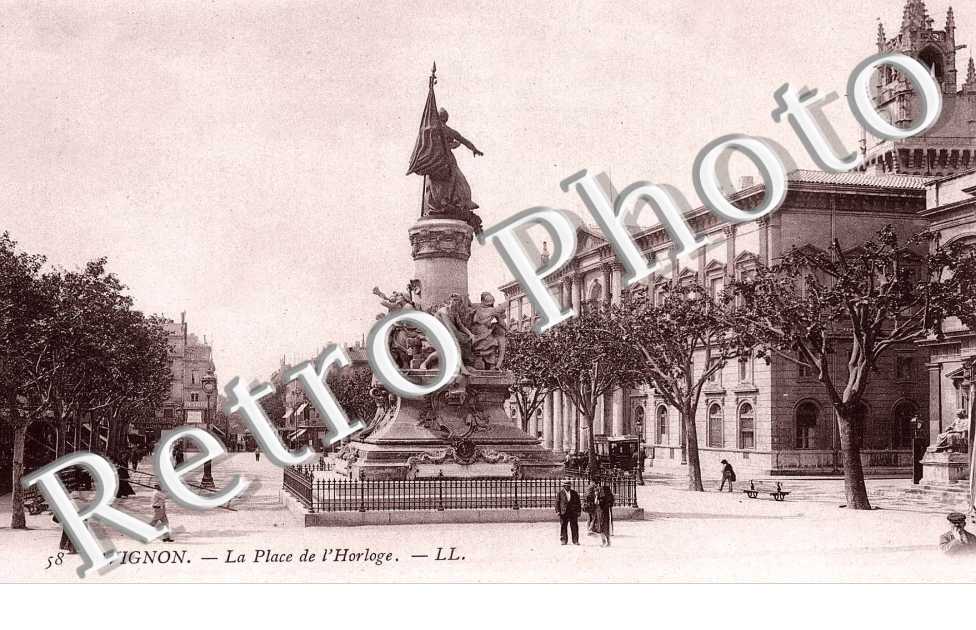 La Place de l'Horloge