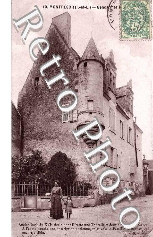 gendarmerie Ancien logis du XVI eme siecle
